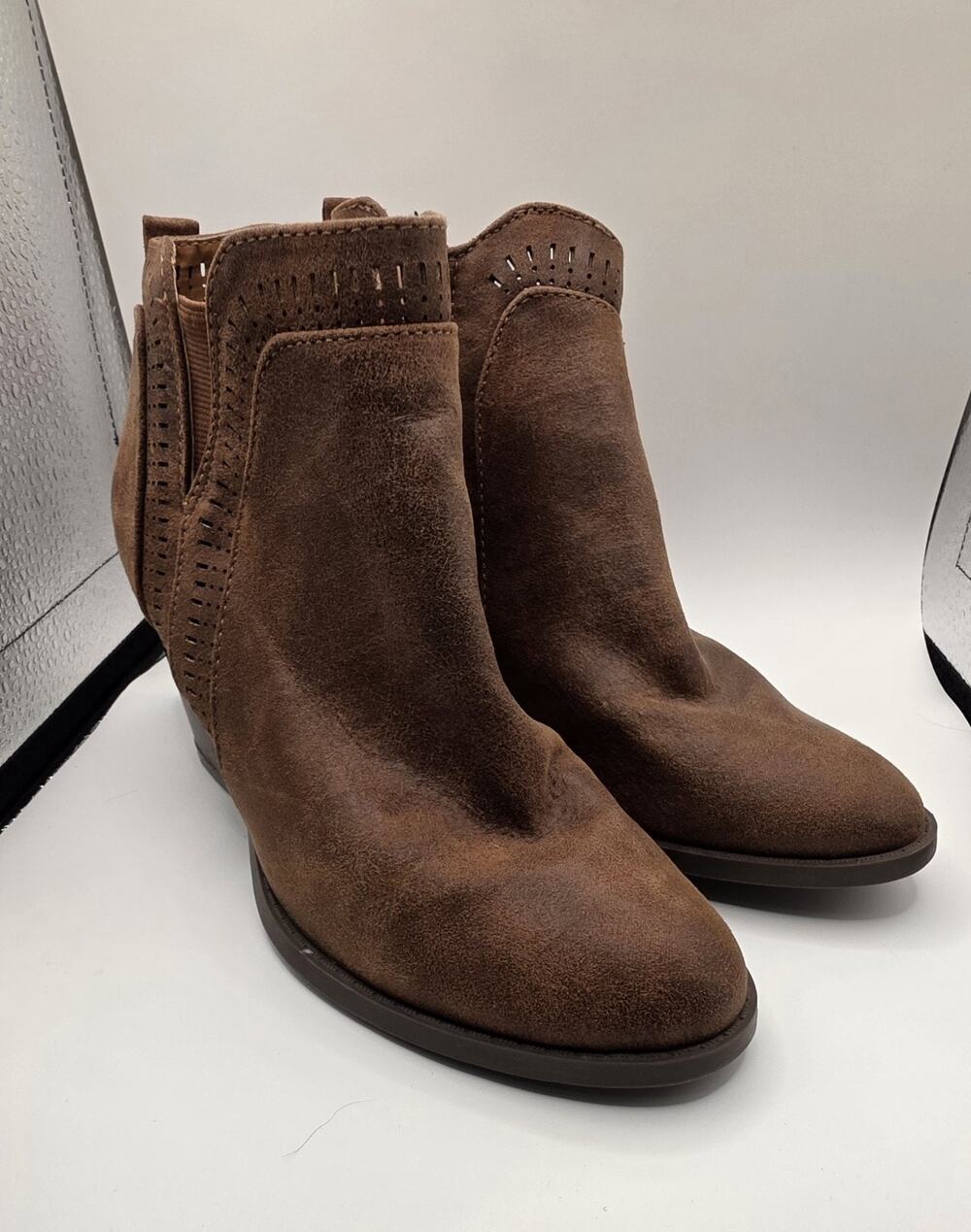 Quipid Brown Suede Ankle Boots Women’s Block Heel Side Zip Cutout Detail